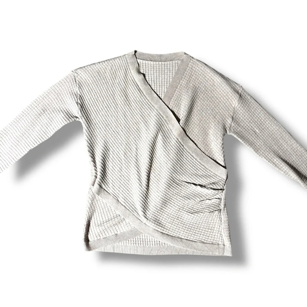 Unbranded Chic Cozy Cream V-Neck Wrap Front Long Sleeve Knit Size Large Sweater - Picture 8 of 16